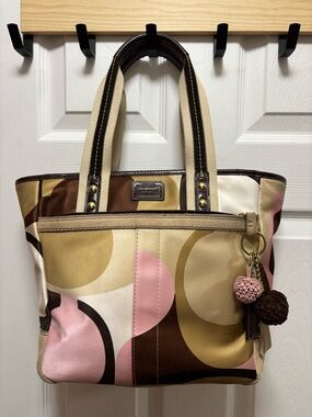 Coach VINTAGE G05M-8F33 Hamptons Optic Scarf Print w Tan Suede Bottom Tote EUC